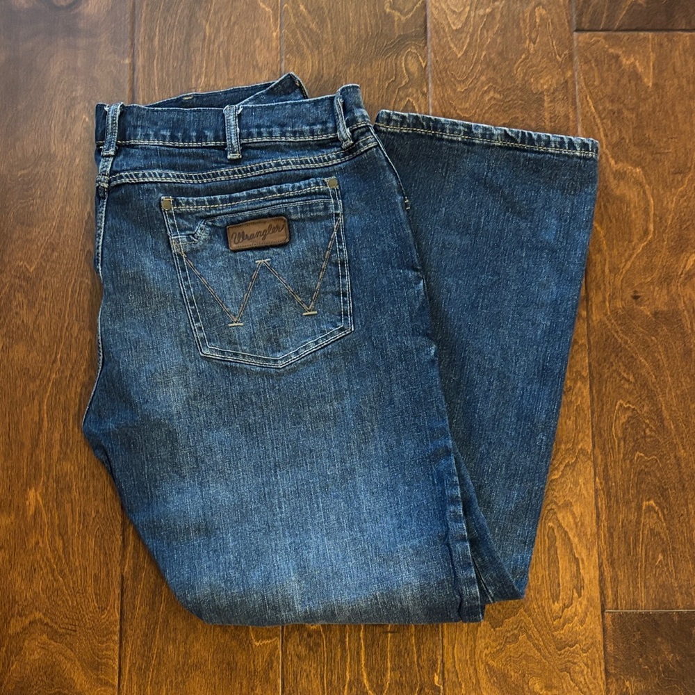 Wrangler Retro Slim Bootcut Jeans. Like new!!! 38x32